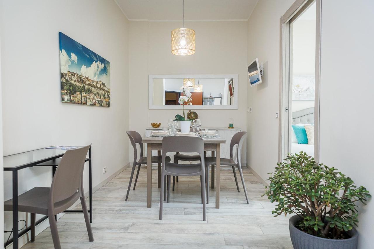 Snt Apartment - City Center แบร์กาโม ภายนอก รูปภาพ