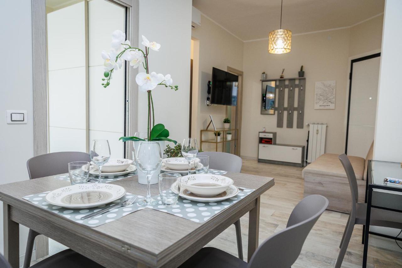 Snt Apartment - City Center แบร์กาโม ภายนอก รูปภาพ