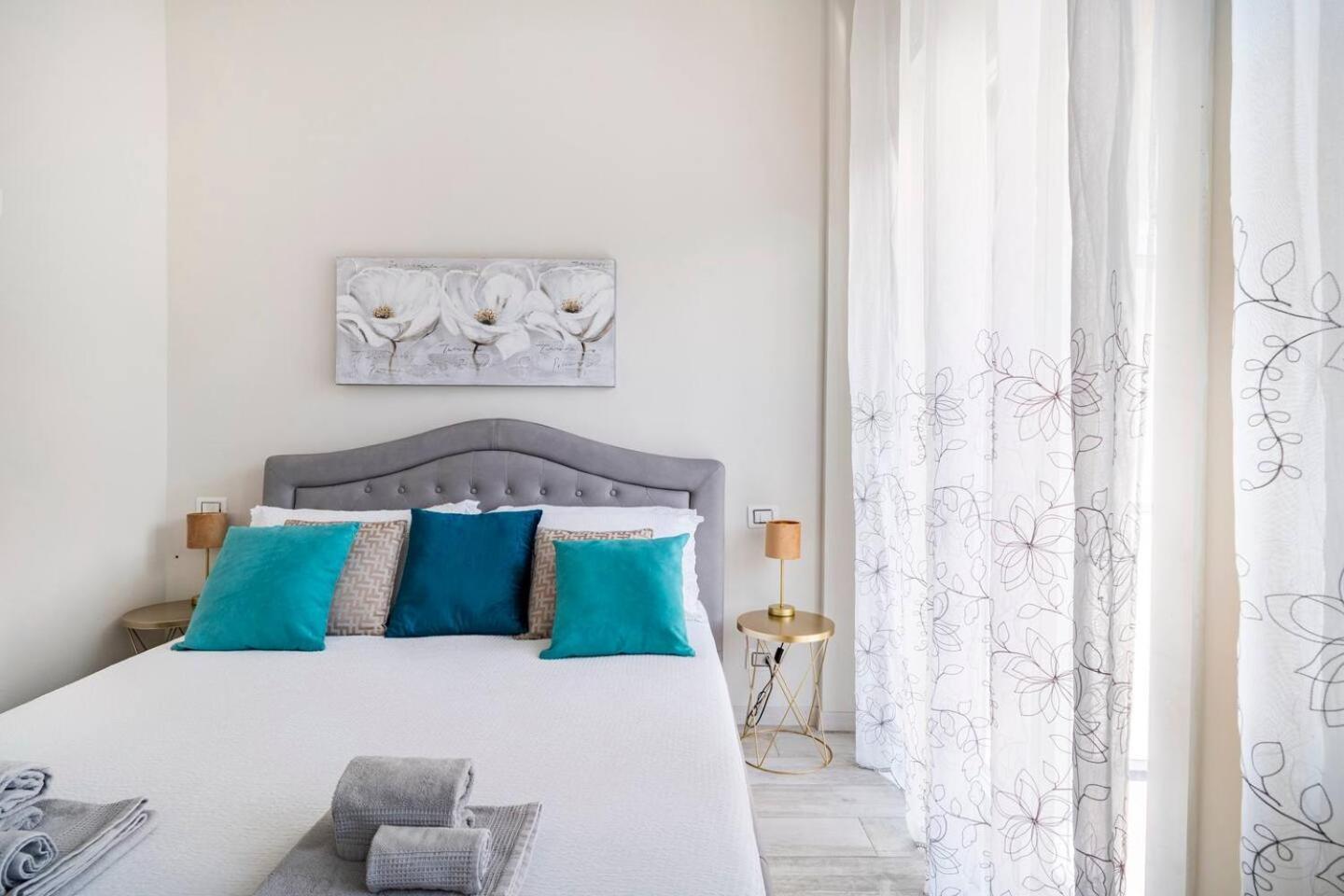 Snt Apartment - City Center แบร์กาโม ภายนอก รูปภาพ